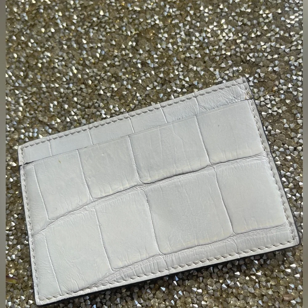 Authentic Gucci Croc card holder - Picture 2 of 4